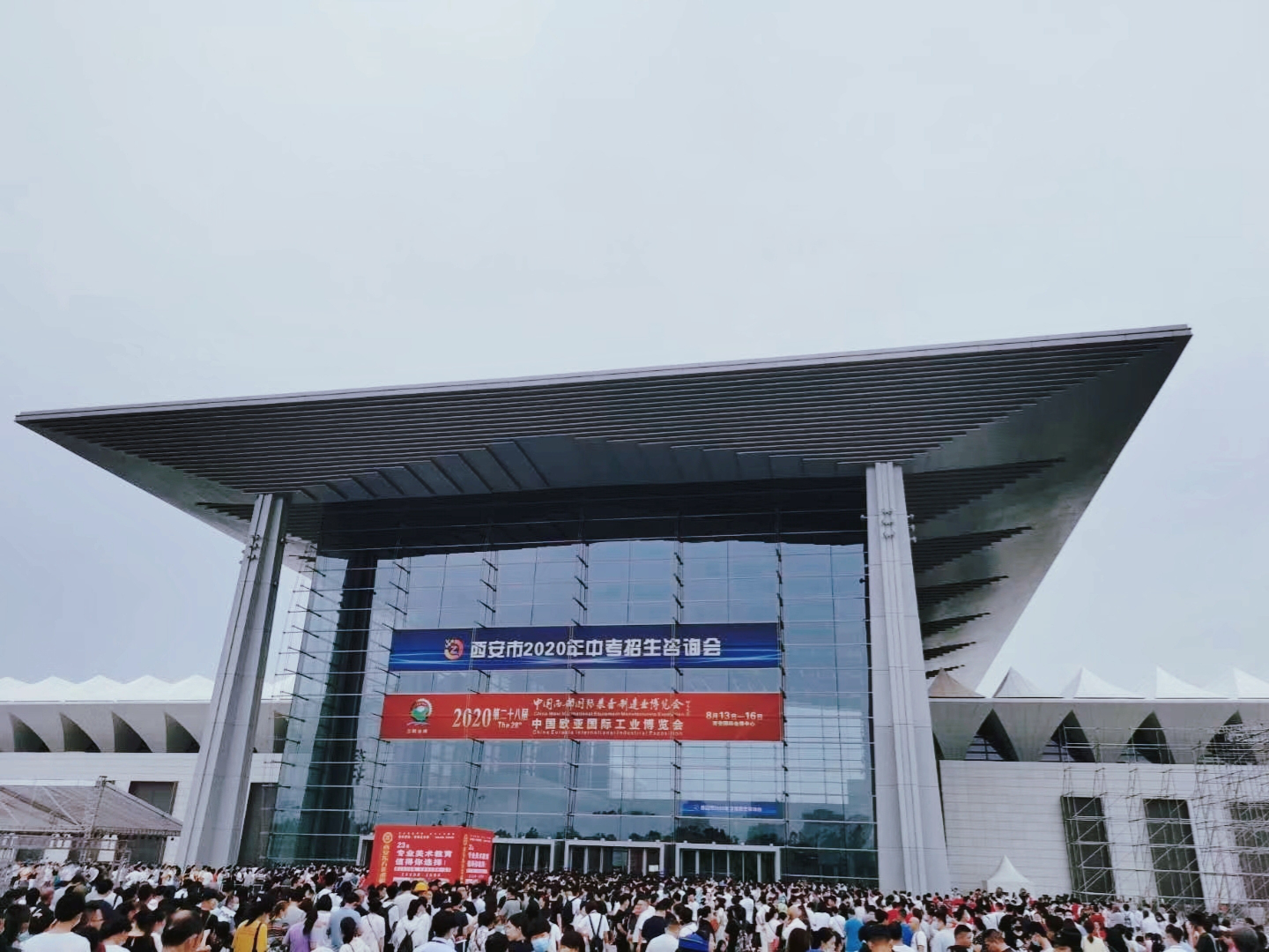 帶您走進西部工博會——國工智能展區(qū)現(xiàn)場